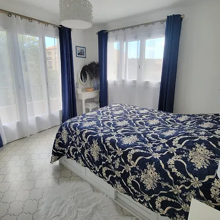 In The Heart Of Saint-raphael * Saint-Raphael (Var)