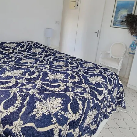 In The Heart Of Saint-raphael *